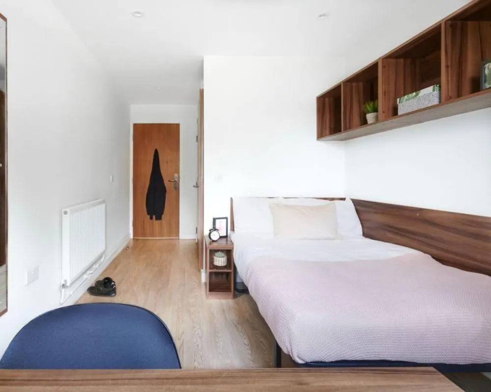 Inn Zeni Ensuite Rooms In Exeter